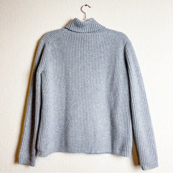 Jenni Kayne Cashmere Turtleneck Pullover Sweater
Heather Grey Size Small - Picture 5 of 9
